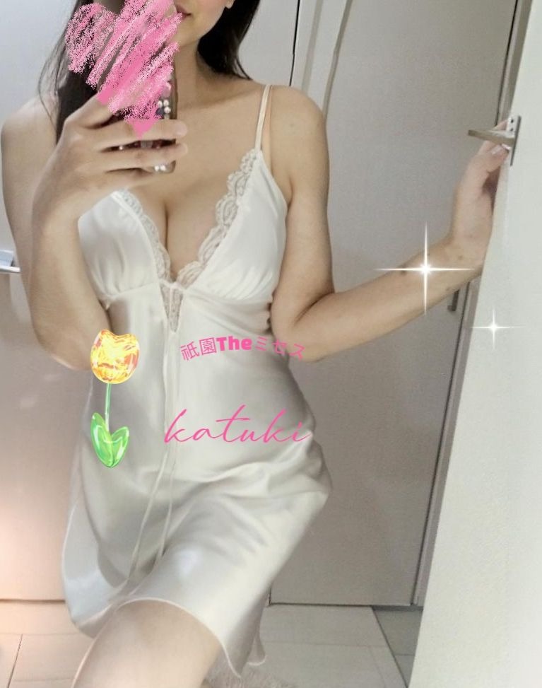こんにちは✨白い衣装の画像
