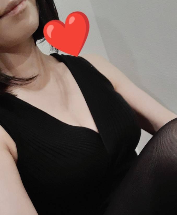 夜の街は閑散としていの画像