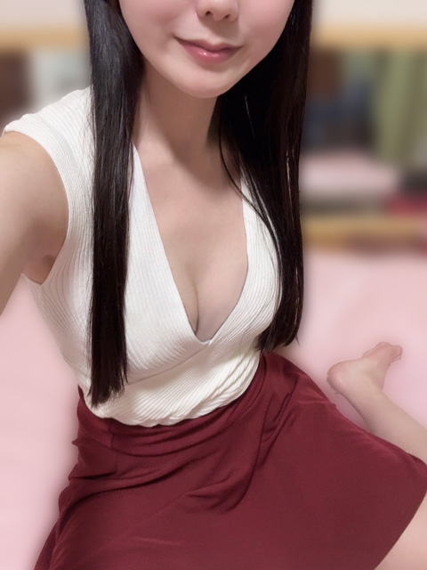 若干20歳とは思えない洗練された美貌と抜群のスタイルを持つセラピスト
