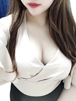 幸月衣奈