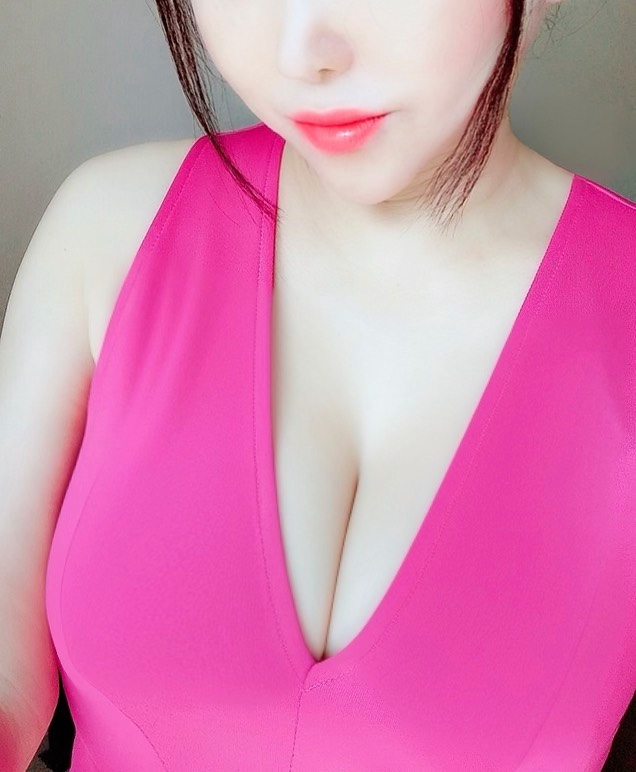 イチオシ！人気のセクシー天海が只今すぐに！